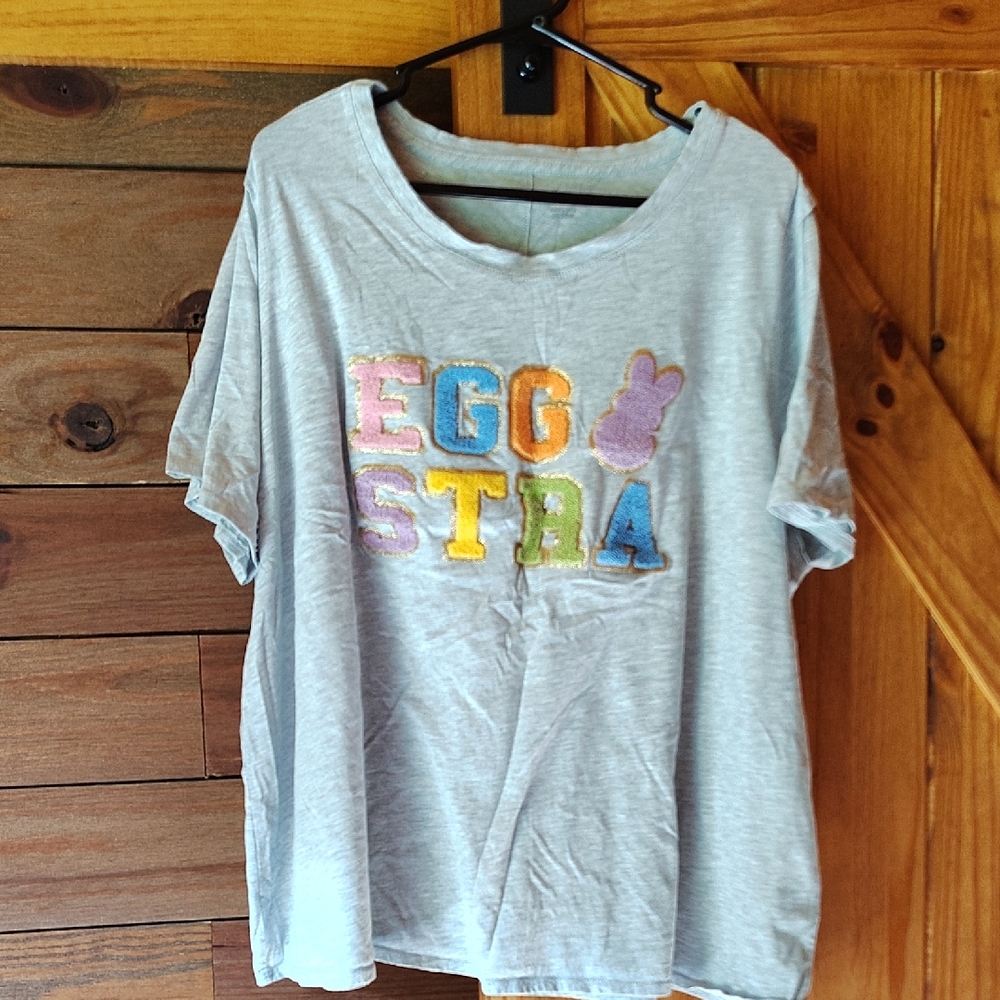 Cato Gray Tee with Colorful Eggstra Design